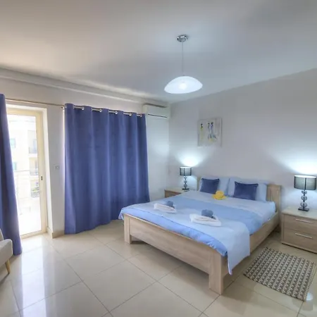Centrally Located And Tastefully Furnished One Bedroom Ckni1-1 *