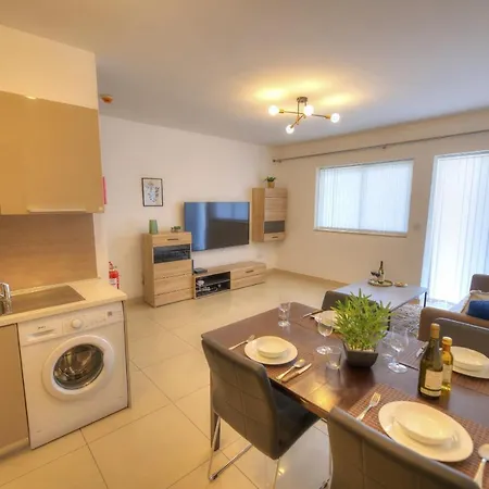 Centrally Located And Tastefully Furnished One Bedroom Ckni1-1 Appartement