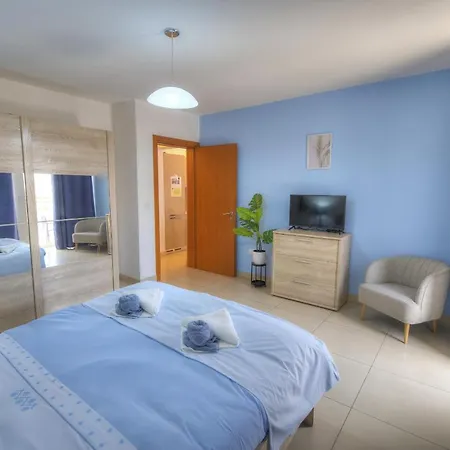 Centrally Located And Tastefully Furnished One Bedroom Ckni1-1 * Gzira